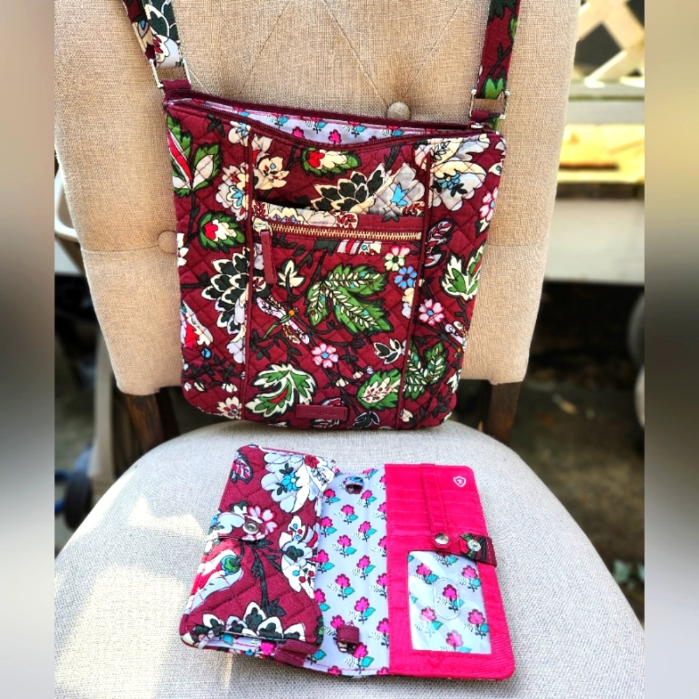 Vera Bradley crossbody purse with matching wallet